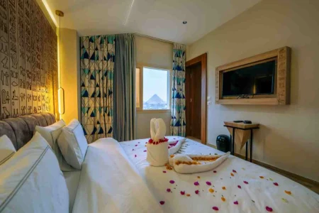 Double Room with pyramids view