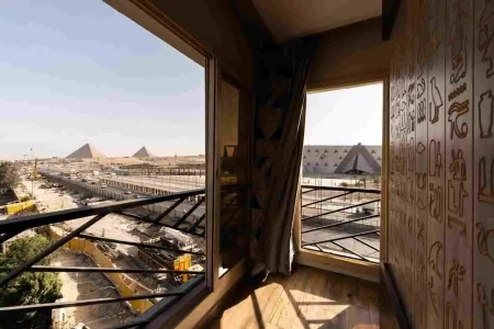 Deluxe double with Pyramids & Grand Egyptian museum view