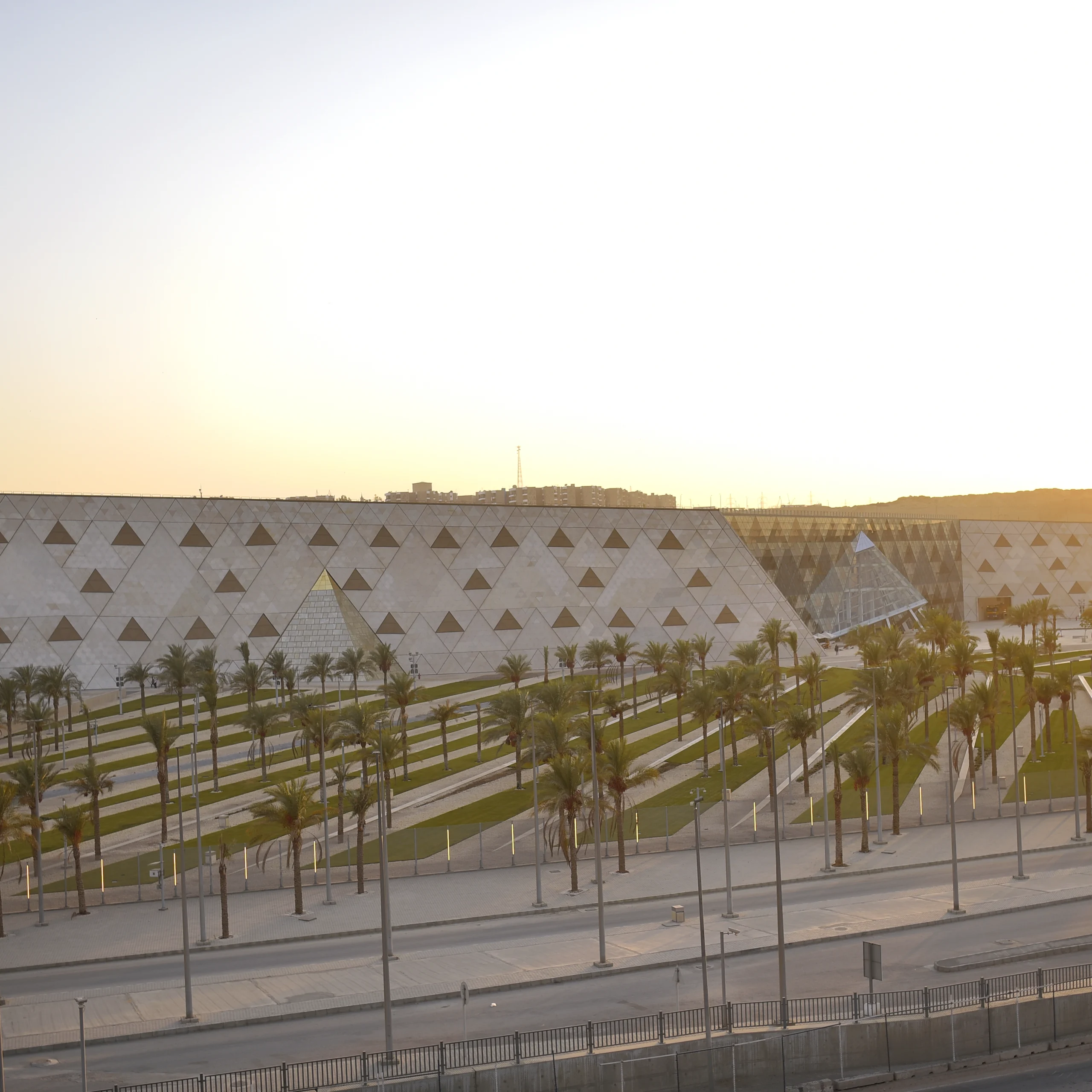 Deluxe triple room Grand Egyptian museum view